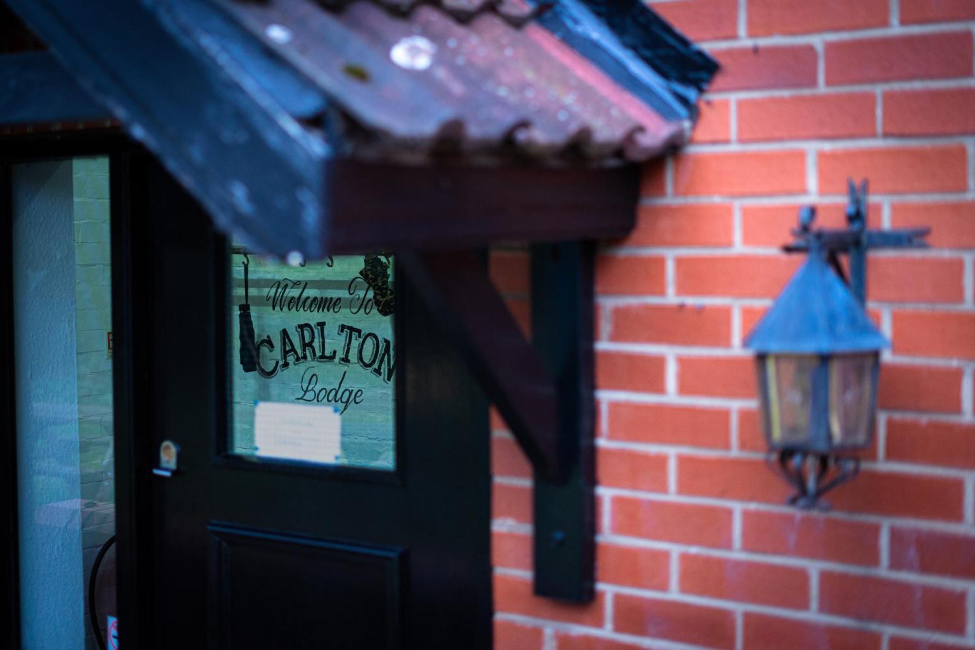 The Lodge At Carlton Tavern Free Parking York Zewnętrze zdjęcie